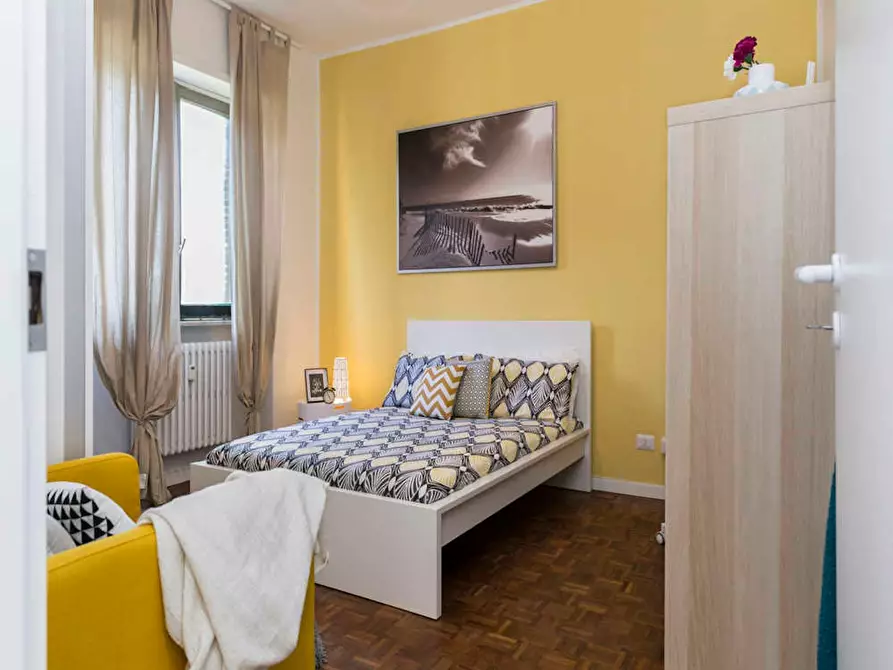 Immagine 2 di Camera in affitto  in Via delle Acacie a Buccinasco