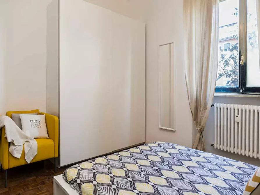 Immagine 4 di Camera in affitto  in Via delle Acacie a Buccinasco