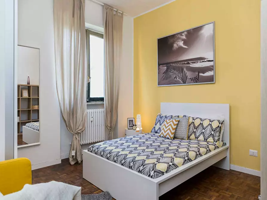 Immagine 3 di Camera in affitto  in Via delle Acacie a Buccinasco