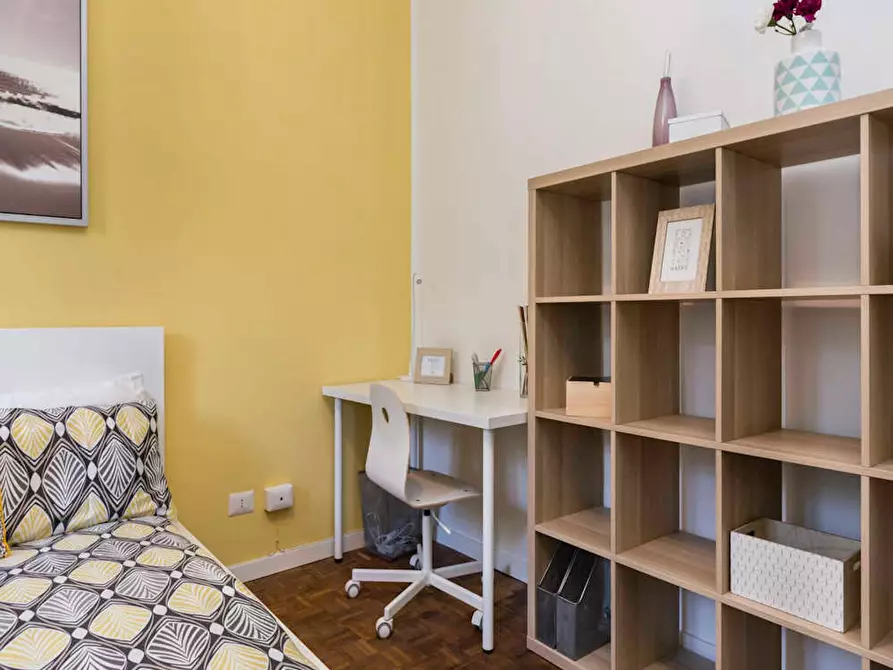 Immagine 5 di Camera in affitto  in Via delle Acacie a Buccinasco