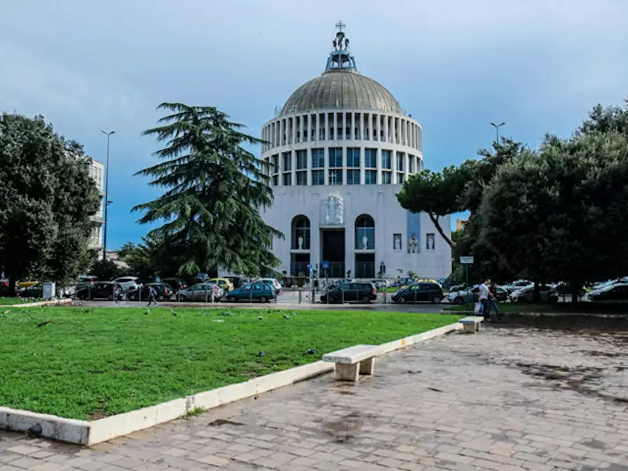 Immagine 9 di Camera in affitto  in Piazza San Giovanni Bosco a Roma