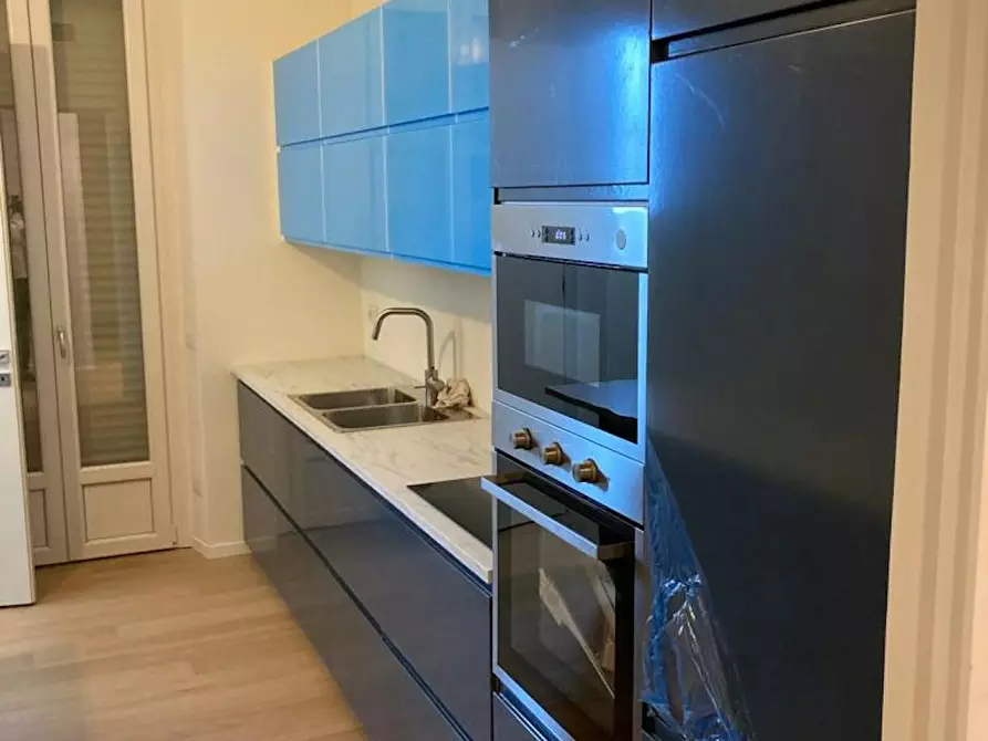 Immagine 5 di Camera in affitto  in Via Manlio e Gioacchino Savaré a Milano