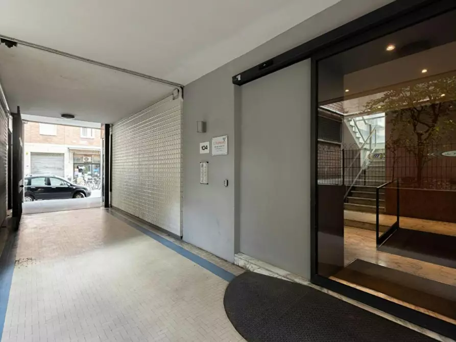 Immagine 10 di Appartamento in affitto  in Via Mascarella a Bologna