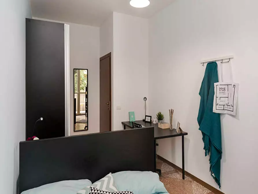 Immagine 3 di Camera in affitto  in Viale Giovanni Vicini a Bologna