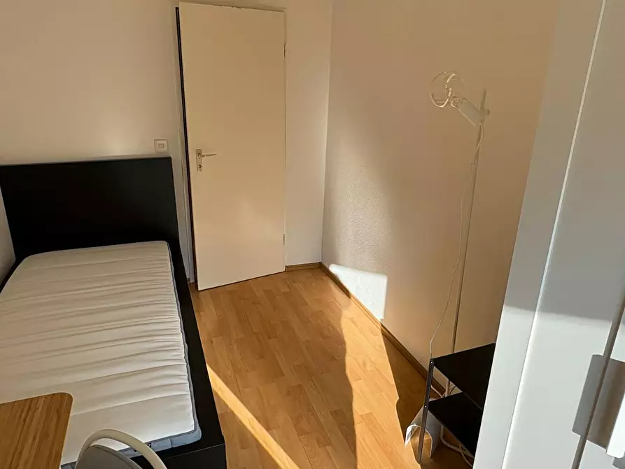 Immagine 3 di Camera in affitto  in Amendestraße a Berlin