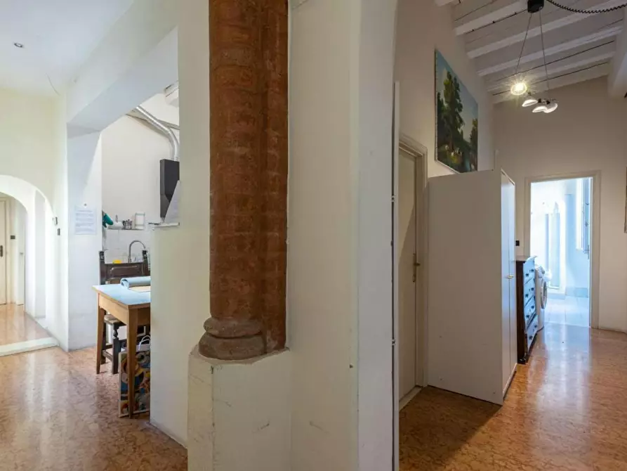 Immagine 10 di Camera in affitto  in Via del Carro a Bologna