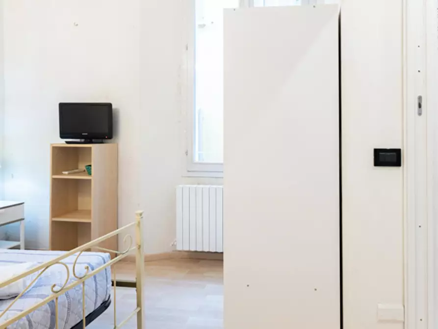 Immagine 5 di Camera in affitto  in Via del Carro a Bologna