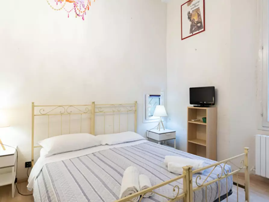 Immagine 7 di Camera in affitto  in Via del Carro a Bologna