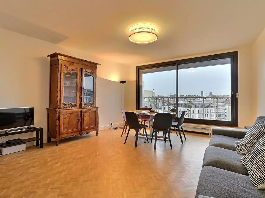 Immagine 2 di Appartamento in affitto  in Place d'Aligre a Paris