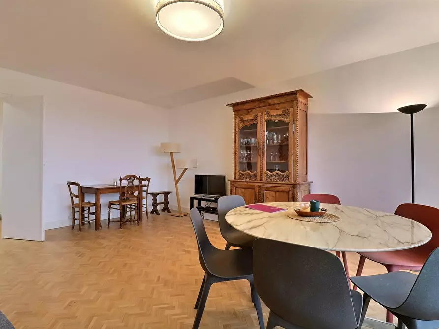 Immagine 6 di Appartamento in affitto  in Place d'Aligre a Paris