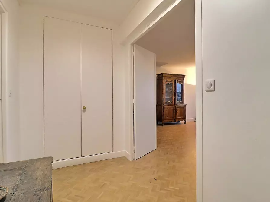 Immagine 4 di Appartamento in affitto  in Place d'Aligre a Paris