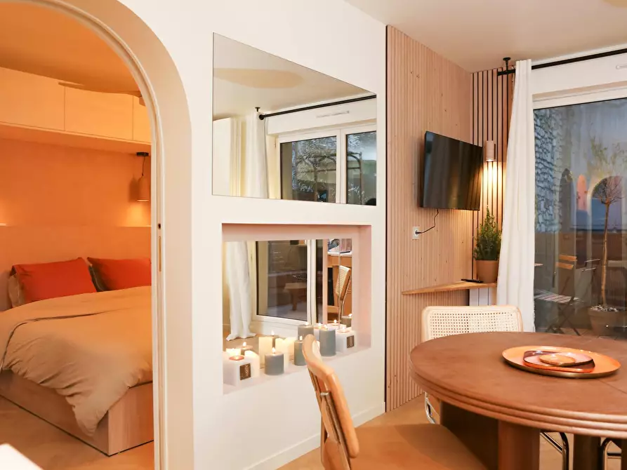 Immagine 1 di Appartamento in affitto  in Rue de Boulainvilliers a Paris 16
