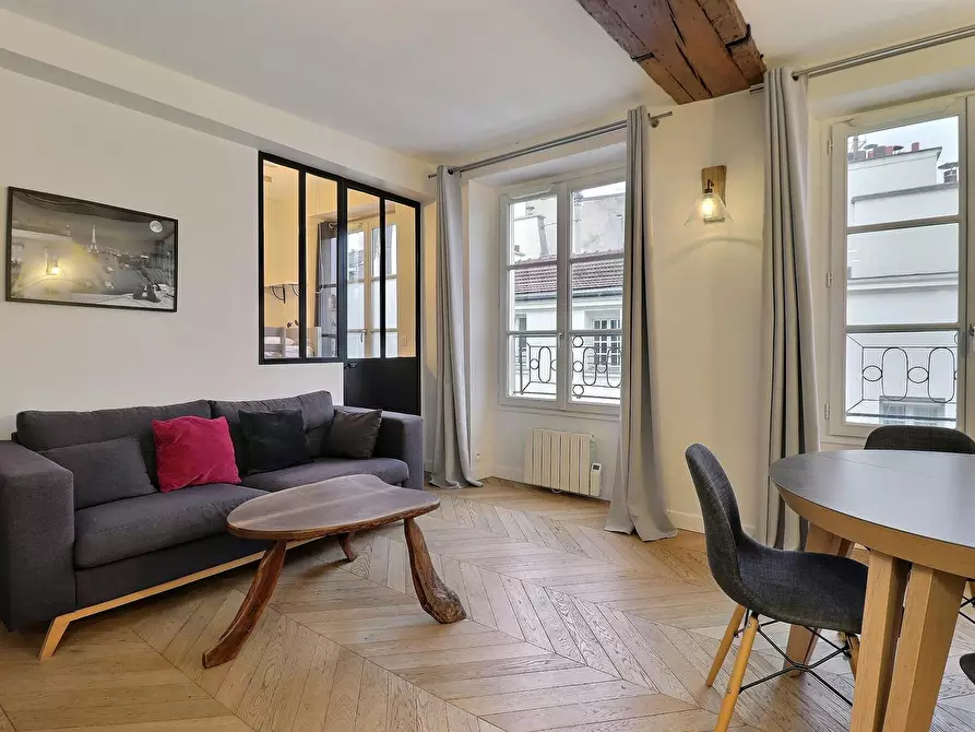 Immagine 1 di Appartamento in affitto  in Rue de Turenne a Paris 03