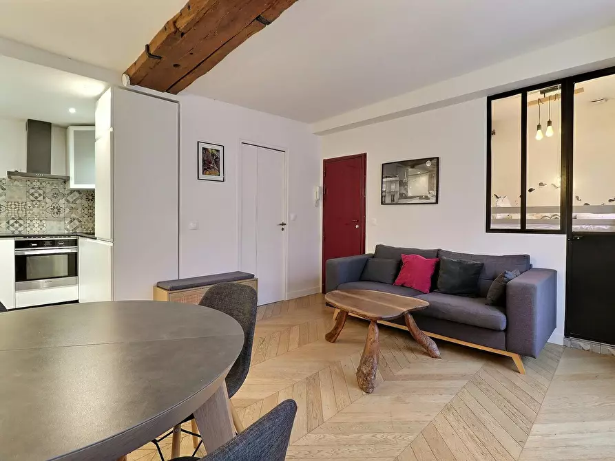 Immagine 5 di Appartamento in affitto  in Rue de Turenne a Paris 03