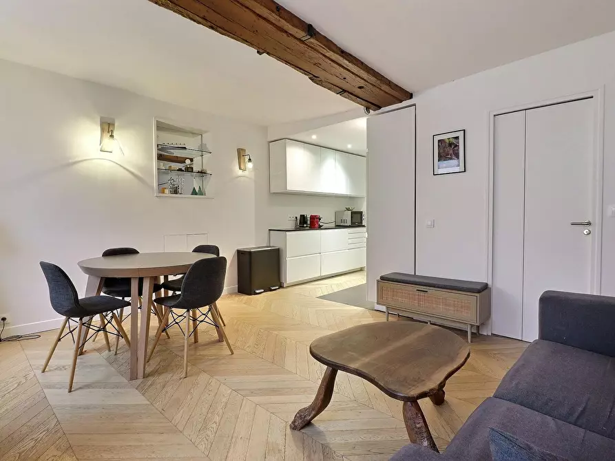 Immagine 4 di Appartamento in affitto  in Rue de Turenne a Paris 03