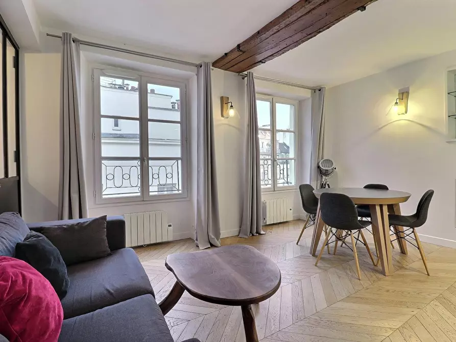 Immagine 3 di Appartamento in affitto  in Rue de Turenne a Paris 03