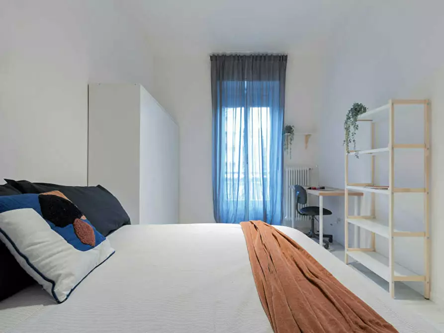 Immagine 1 di Camera in affitto  in Via Breglio a Torino