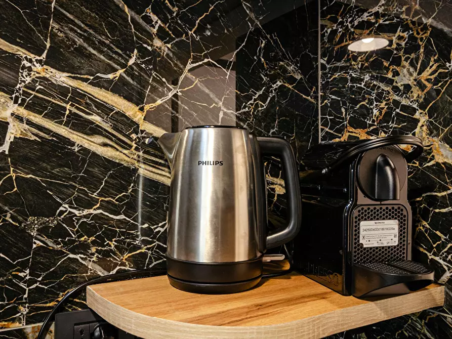 Immagine 6 di Appartamento in affitto  in Via Mascarella a Bologna