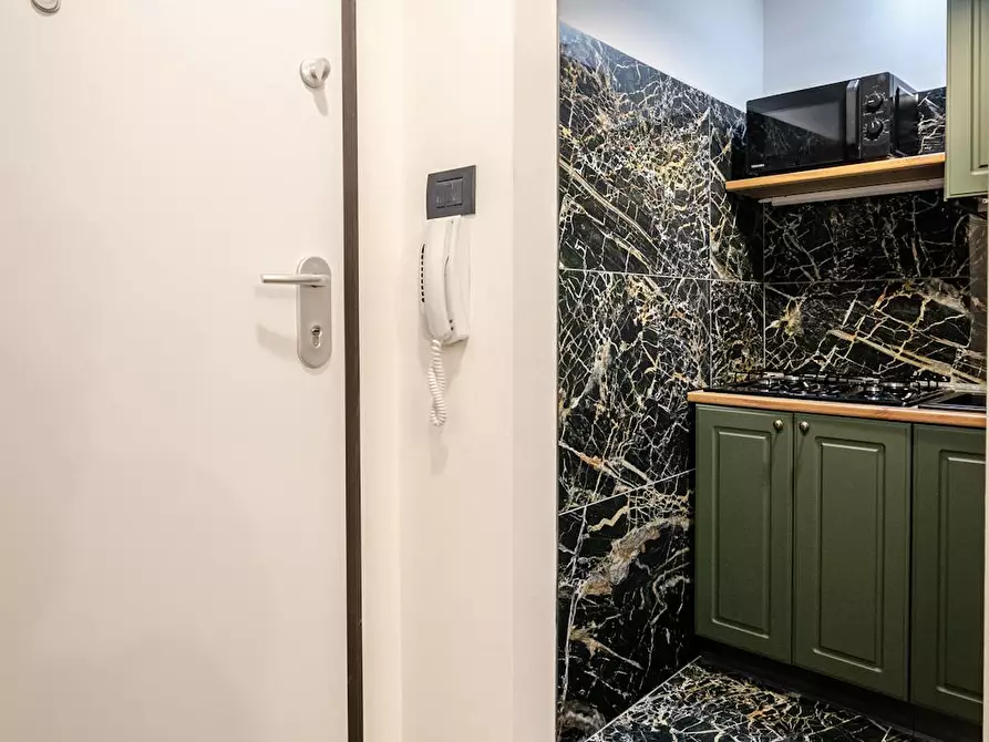 Immagine 2 di Appartamento in affitto  in Via Mascarella a Bologna