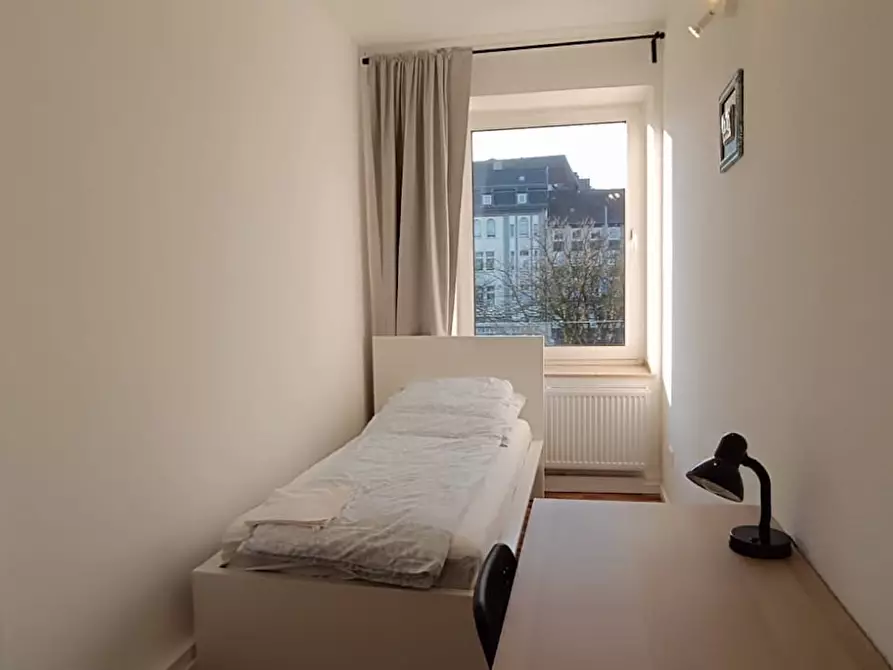 Immagine 2 di Camera in affitto  in Schwanenwall a Dortmund
