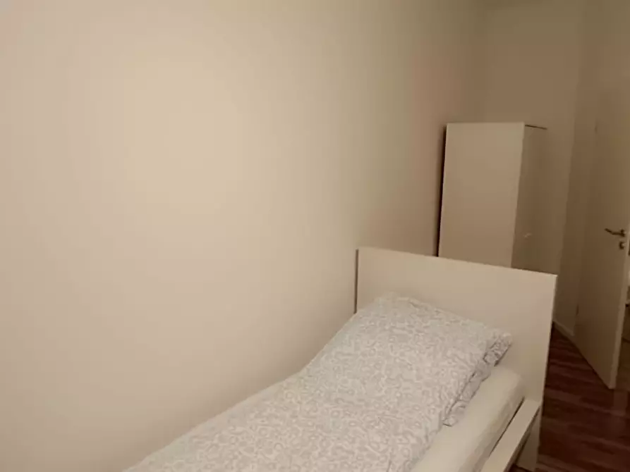 Immagine 5 di Camera in affitto  in Schwanenwall a Dortmund