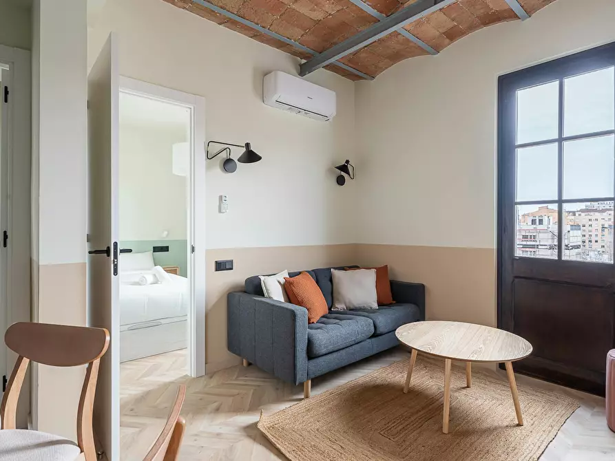 Immagine 1 di Appartamento in affitto  in Carrer de Llull a Barcelona