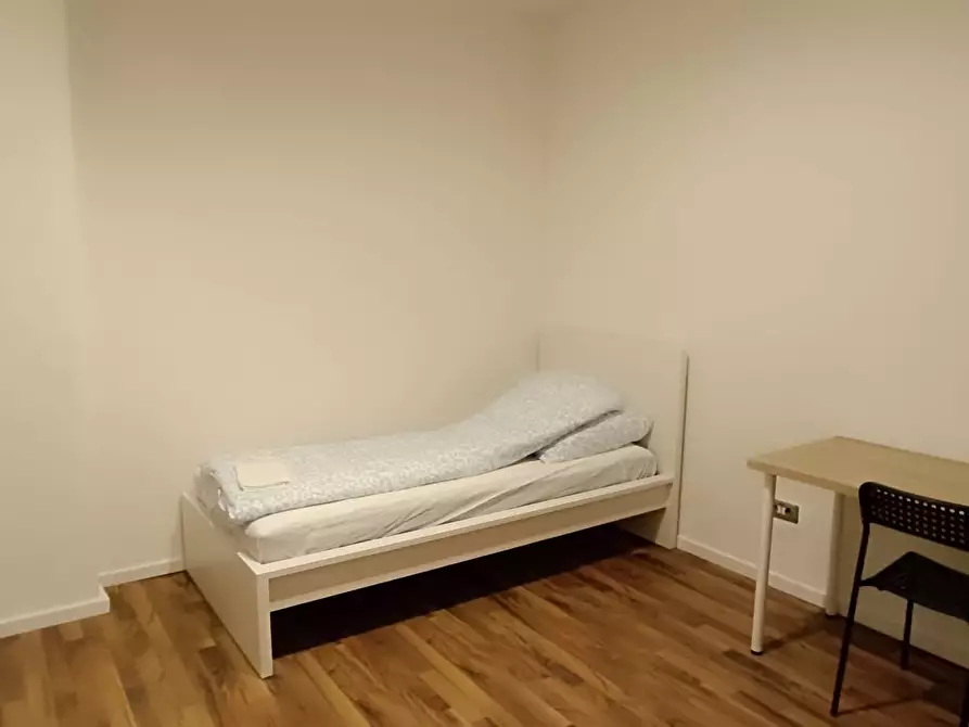 Immagine 3 di Camera in affitto  in Schwanenwall a Dortmund