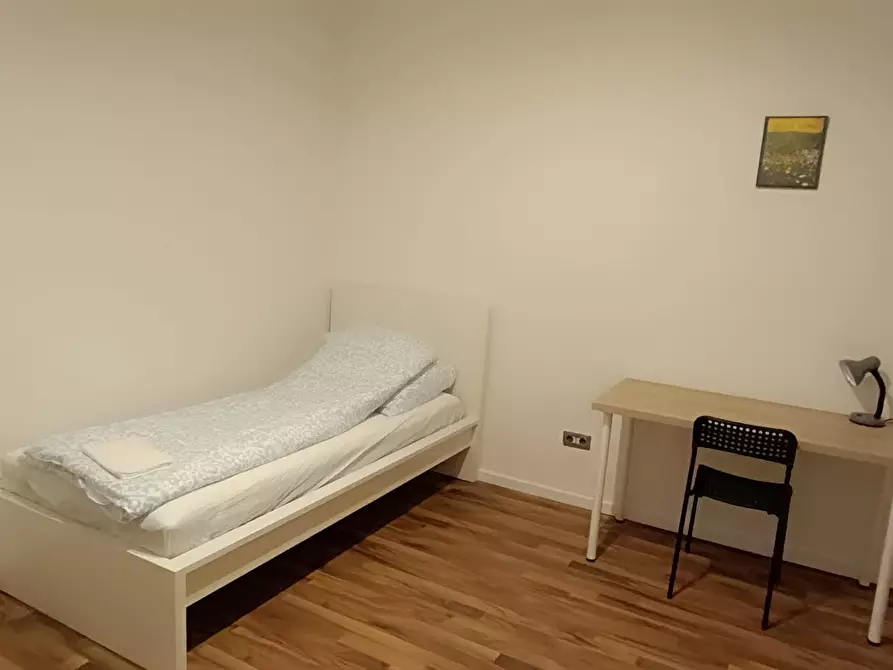 Immagine 2 di Camera in affitto  in Schwanenwall a Dortmund