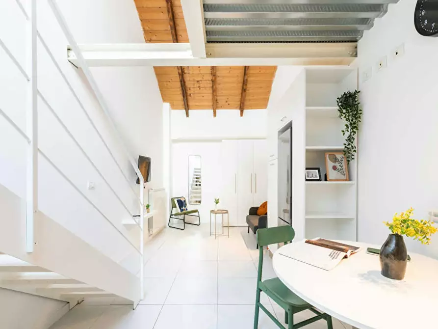 Immagine 9 di Appartamento in affitto  in Via Giambellino a Milano