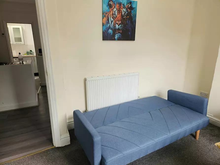 Immagine 3 di Casa indipendente in affitto  in King's Crescent a Conisbrough