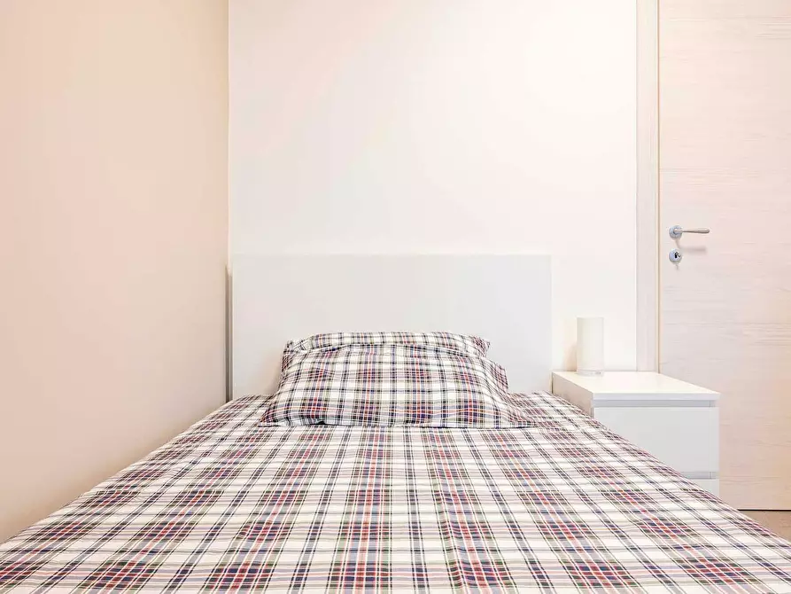 Immagine 6 di Camera in affitto  in Piazzale Egeo a Milano