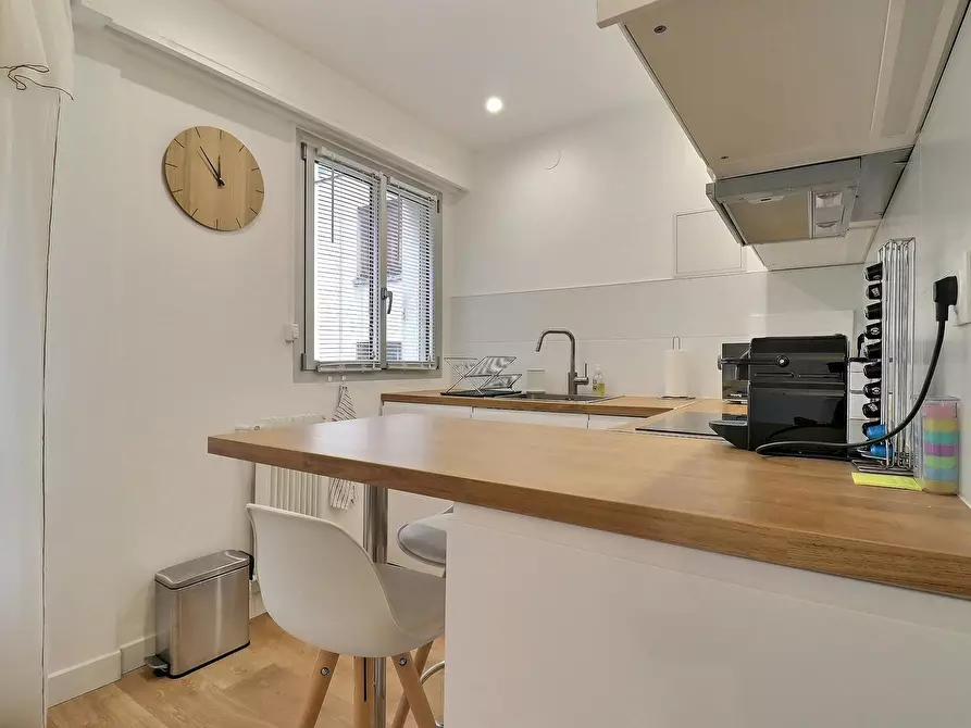 Immagine 10 di Appartamento in affitto  in Rue Michel Ange a Paris 16