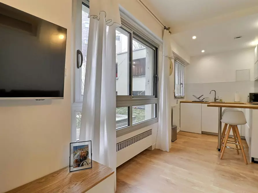 Immagine 7 di Appartamento in affitto  in Rue Michel Ange a Paris 16