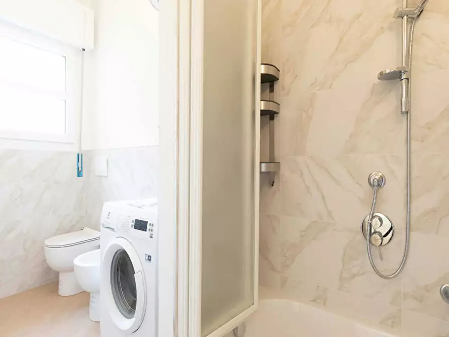 Immagine 8 di Camera in affitto  in Viale Carlo Espinasse a Milano