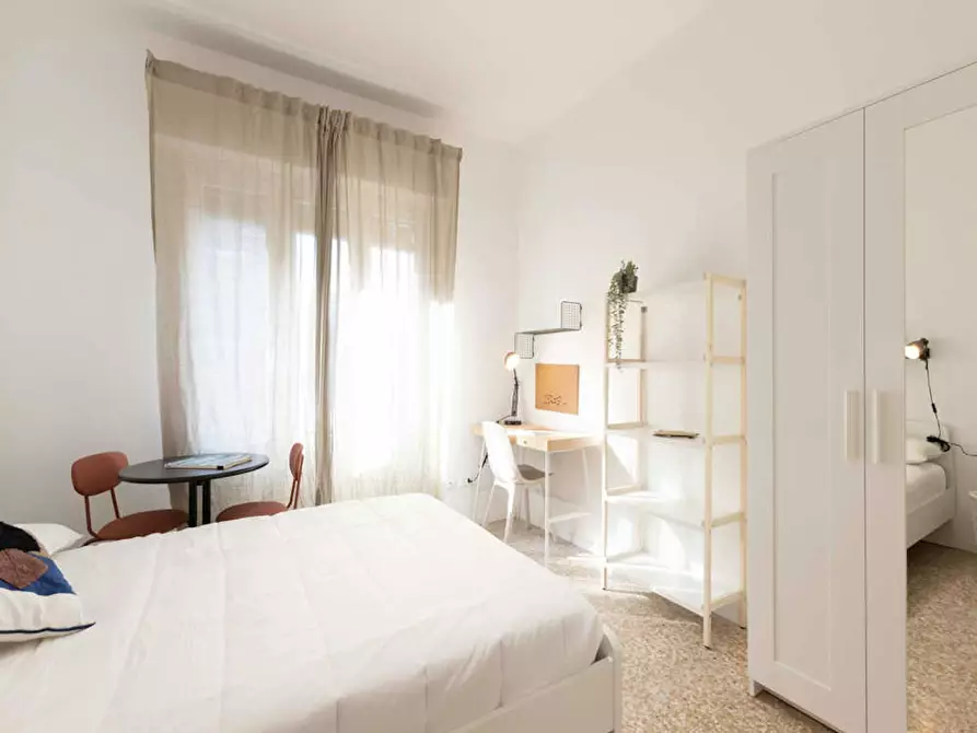 Immagine 1 di Camera in affitto  in Viale Carlo Espinasse a Milano