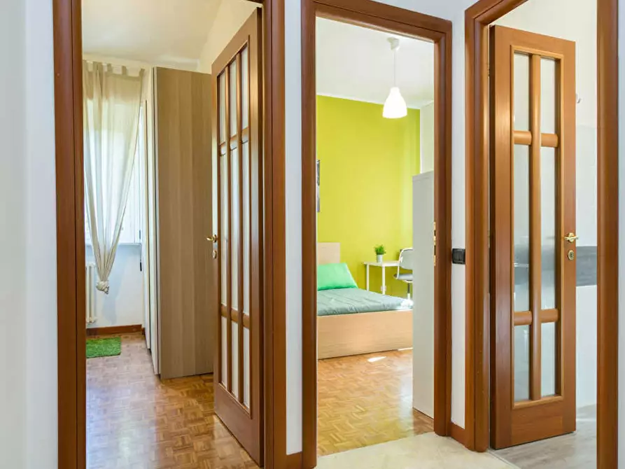 Immagine 10 di Camera in affitto  in Via dei Pioppi a Buccinasco