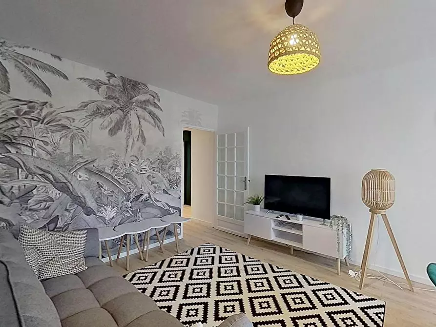 Immagine 10 di Camera in affitto  in Rue Sainte-Paix a Caen