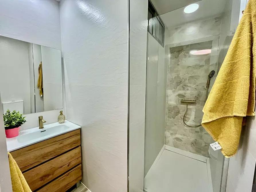 Immagine 5 di Camera in affitto  in Calle de San Vicente de Paúl a Zaragoza