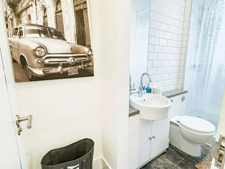 Immagine 7 di Appartamento in affitto  in Balfern Street a Wandsworth
