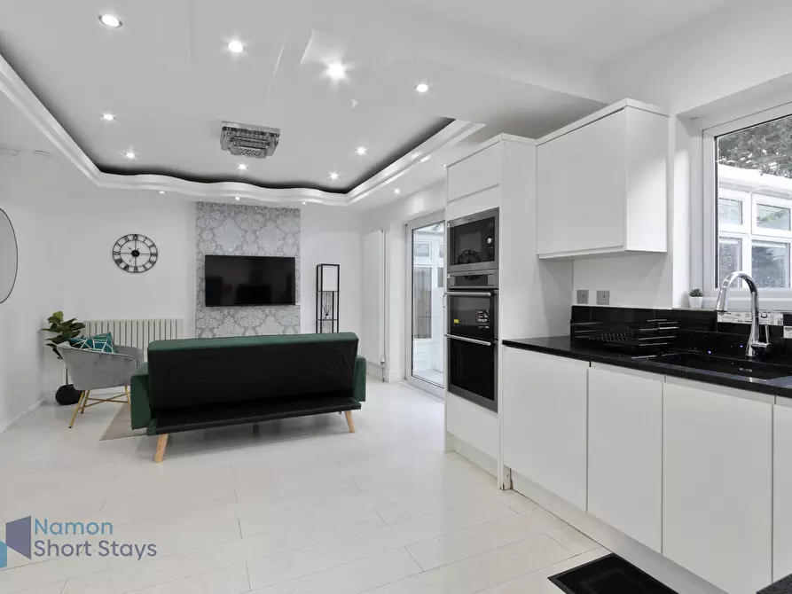 Immagine 8 di Casa indipendente in affitto  in Windermere Road a Croydon