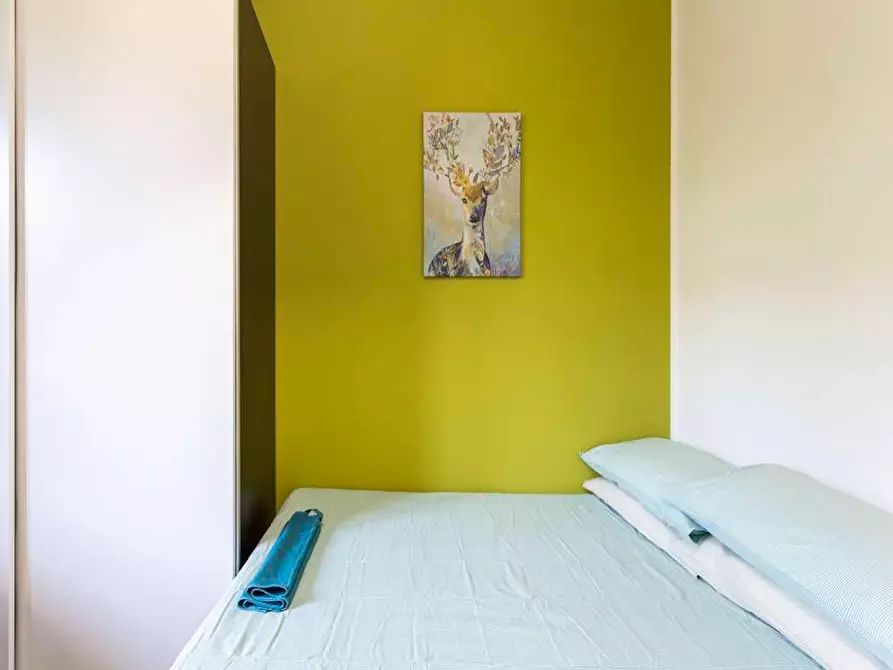 Immagine 7 di Camera in affitto  in Via Lorenteggio a Milano