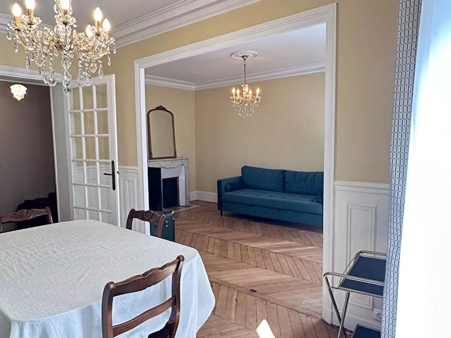 Immagine 4 di Appartamento in affitto  in Rue des Martyrs a Paris 18