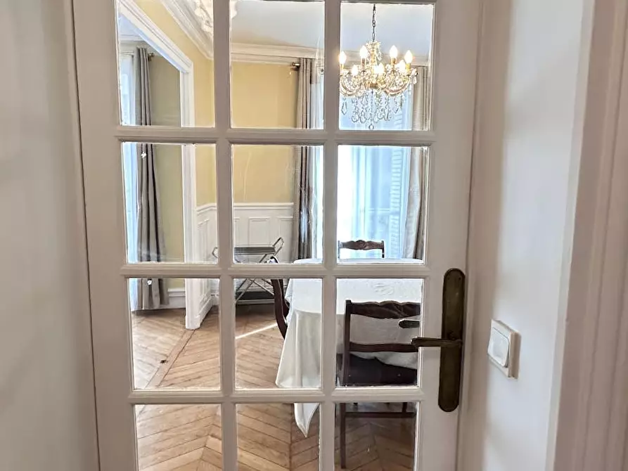 Immagine 7 di Appartamento in affitto  in Rue des Martyrs a Paris 18