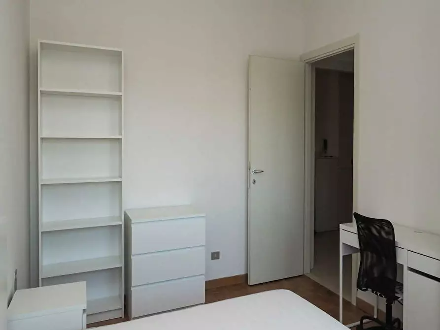 Immagine 2 di Camera in affitto  in Via Vincenzo Giordano Orsini a Milano