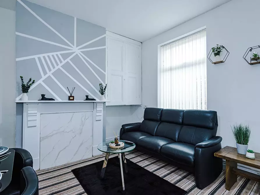 Immagine 2 di Casa indipendente in affitto  in Turner Place a Queensbury