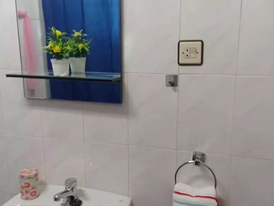 Immagine 4 di Camera in affitto  in Calle Segovia a Jaen