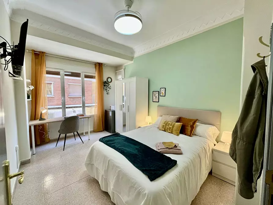 Immagine 1 di Camera in affitto  in Calle de San Vicente de Paúl a Zaragoza