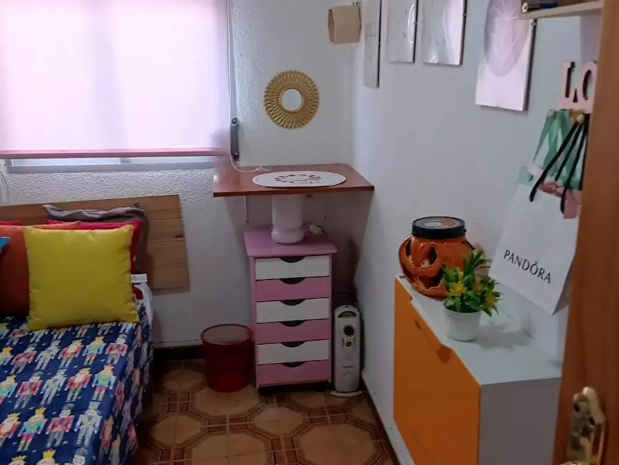 Immagine 1 di Camera in affitto  in Calle del Padre Poveda a Jaen