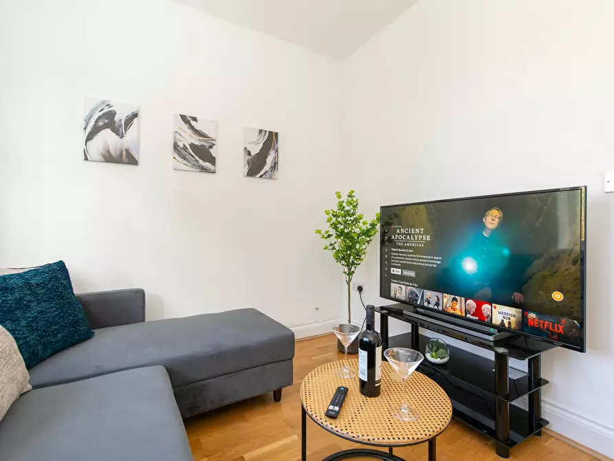 Immagine 3 di Appartamento in affitto  in Gunnersbury Avenue a Ealing