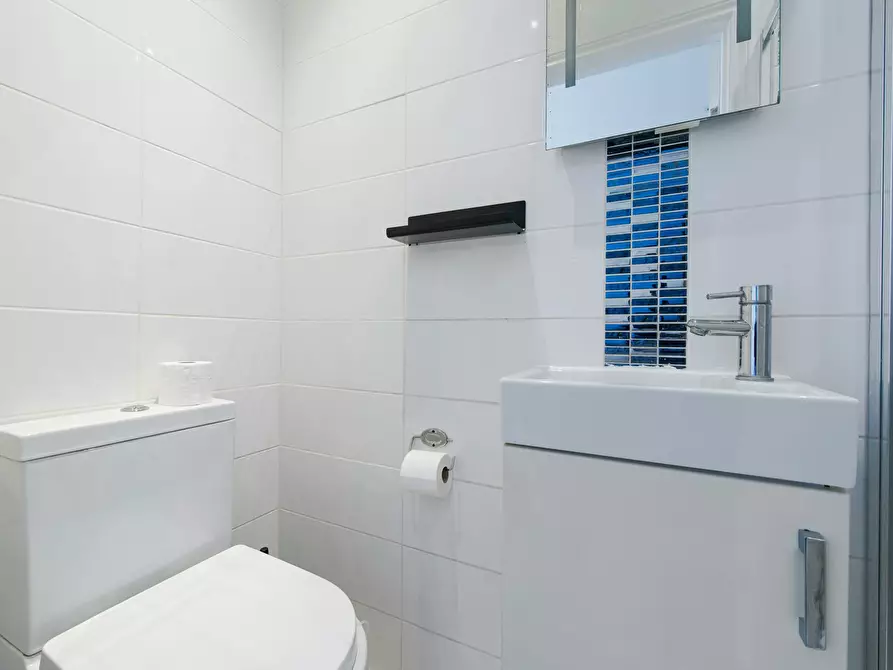 Immagine 9 di Appartamento in affitto  in Gunnersbury Avenue a Ealing